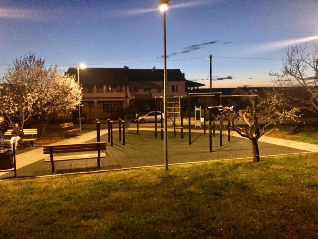 Apartments Marinela ポレッチ エクステリア 写真