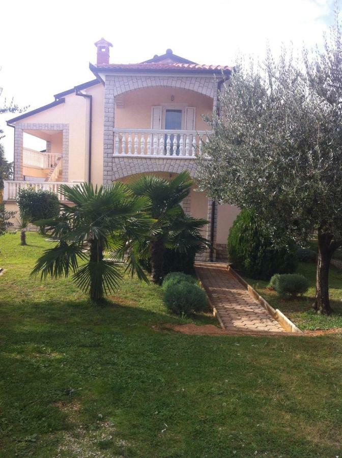 Apartments Marinela ポレッチ エクステリア 写真