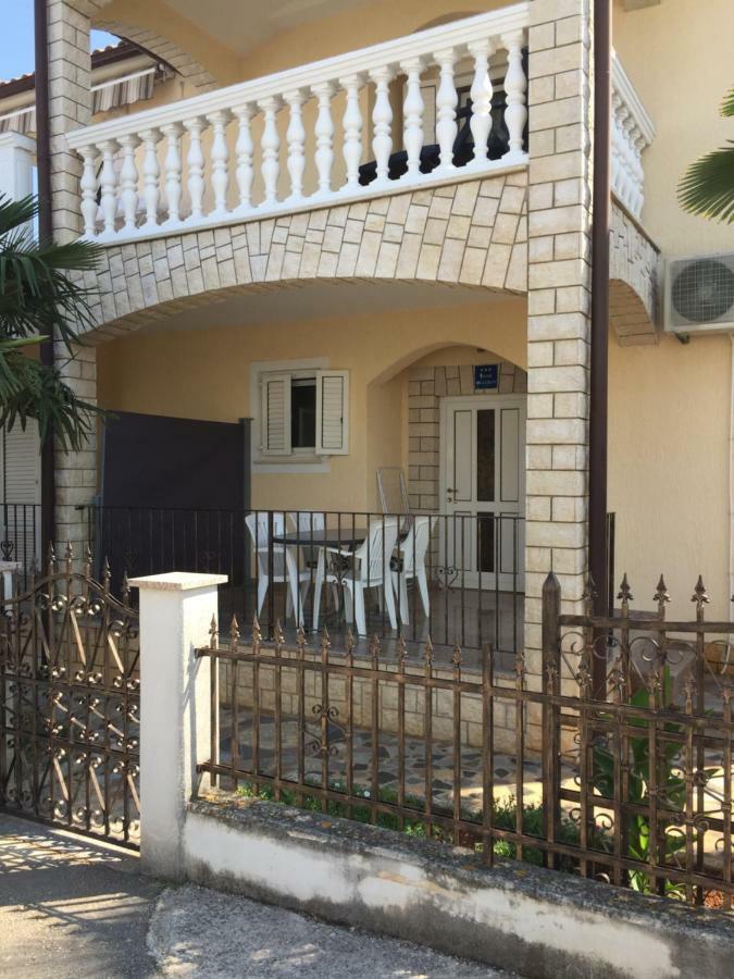 Apartments Marinela ポレッチ エクステリア 写真